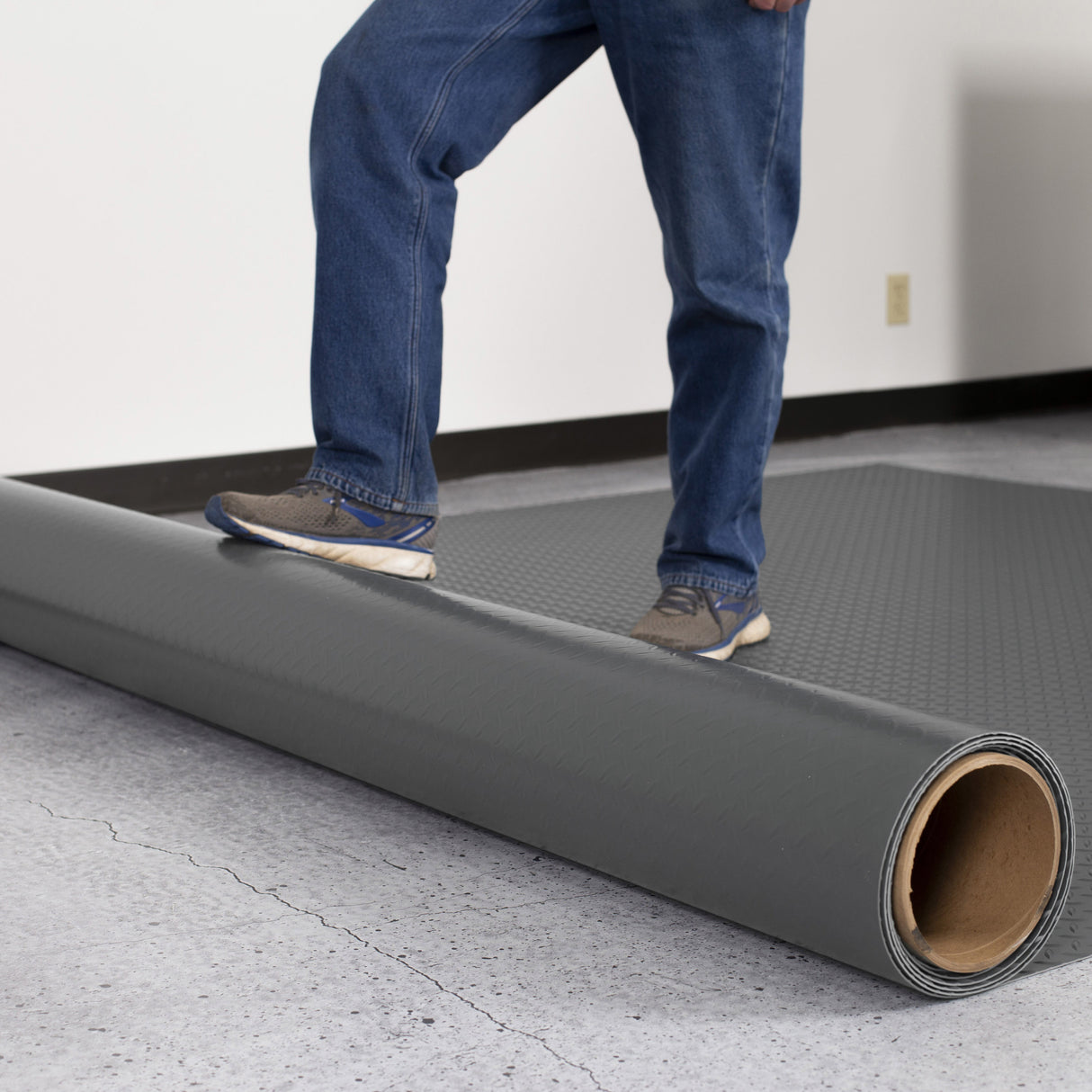Garage Roll-Out Vinyl Mat - Diamond Tread