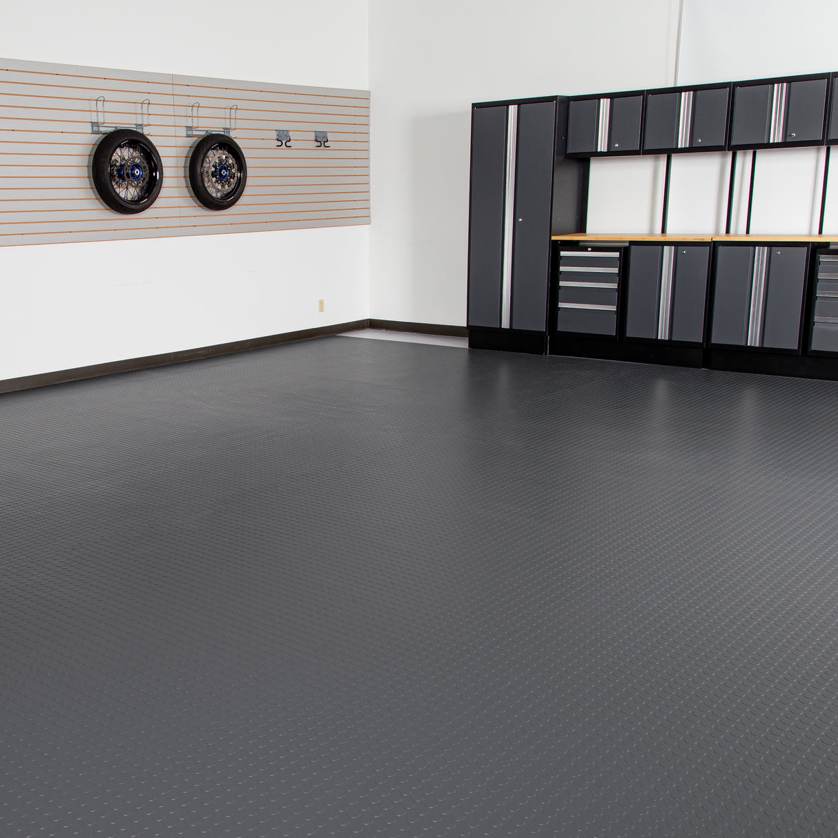 Garage Roll-Out Vinyl Mat - Large Coin