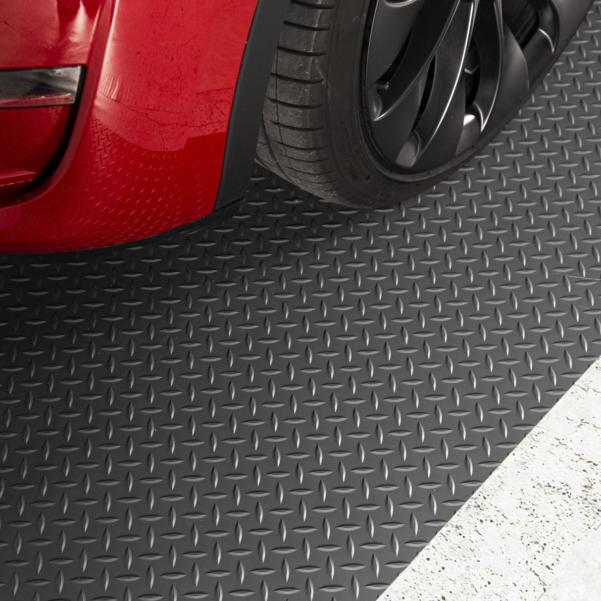 Garage Roll-Out Vinyl Mat - Diamond Tread