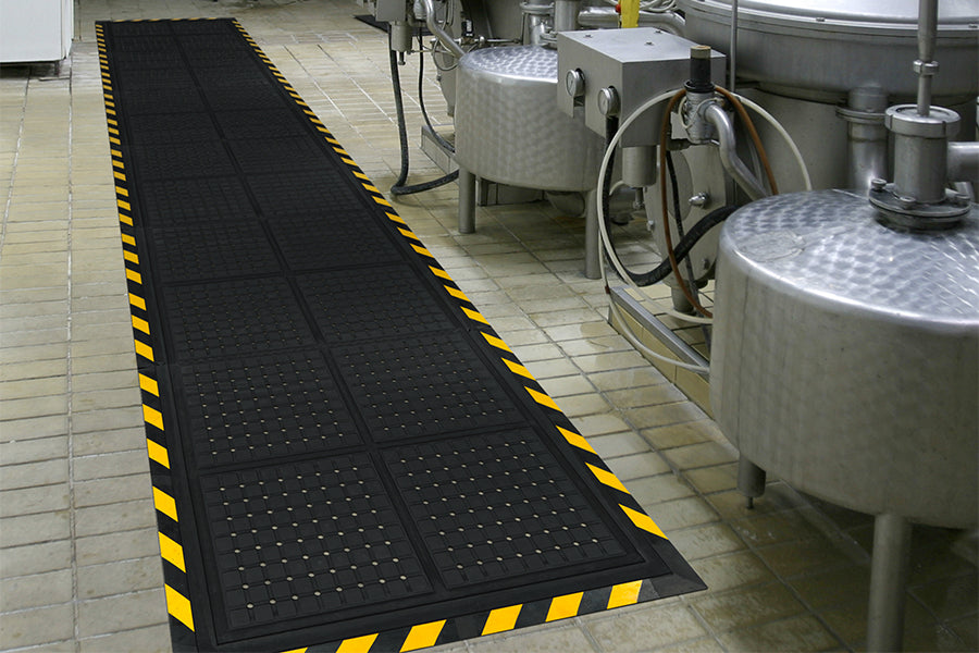 Hog Heaven Linkable Drainable Tiles